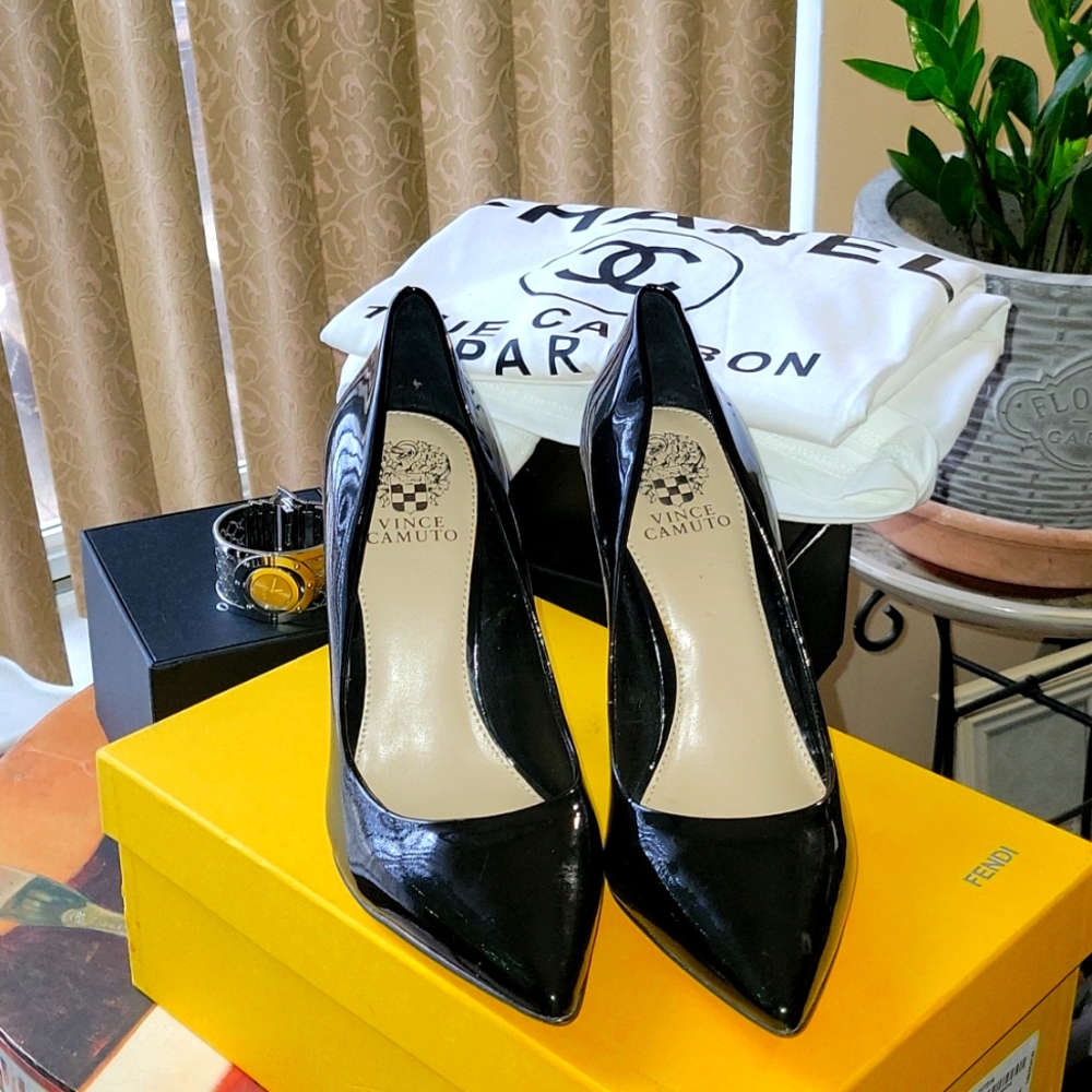 Vince Camuto